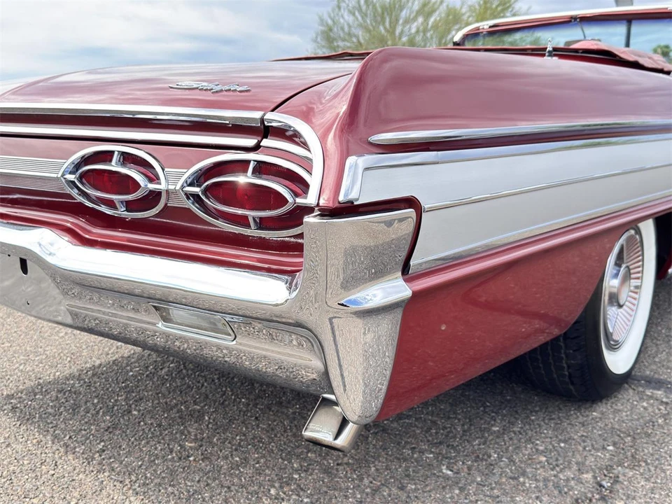 1962 Oldsmobile Starfire - Image 25 of 31