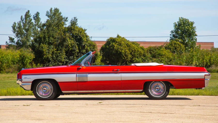 1962 Oldsmobile Starfire - Image 2 of 12