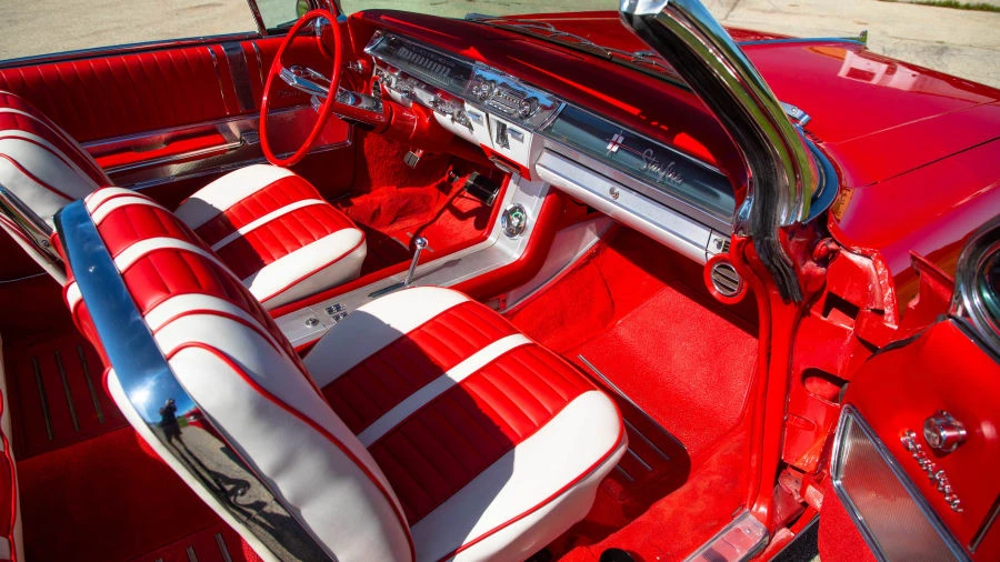 1962 Oldsmobile Starfire - Image 5 of 12