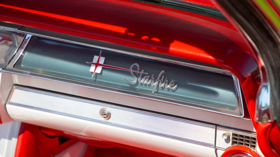 1962 Oldsmobile Starfire - Image 9 of 12