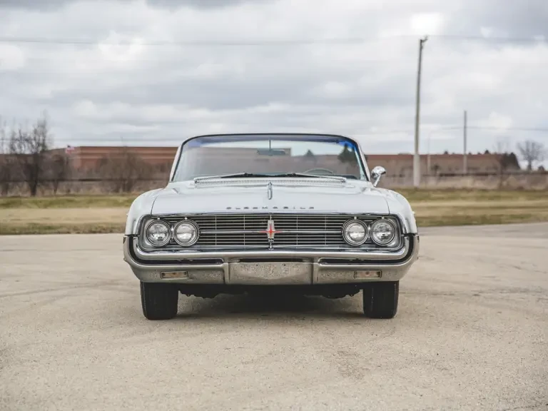 1962 Oldsmobile Starfire - Image 7 of 31