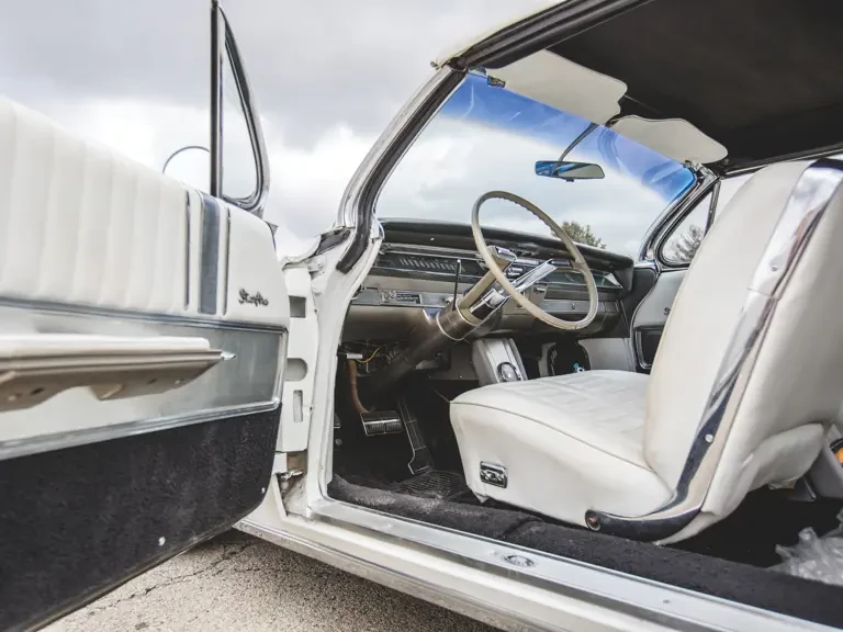 1962 Oldsmobile Starfire - Image 22 of 31