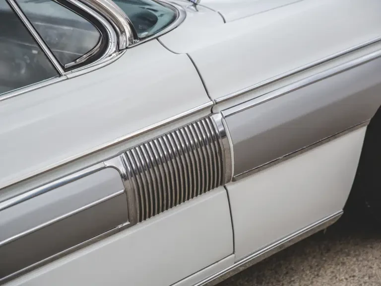 1962 Oldsmobile Starfire - Image 18 of 31