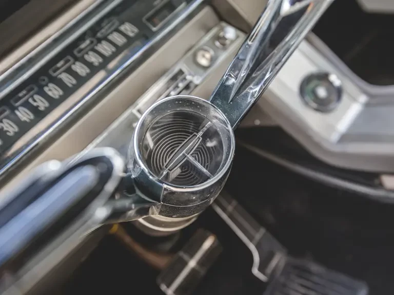 1962 Oldsmobile Starfire - Image 24 of 31