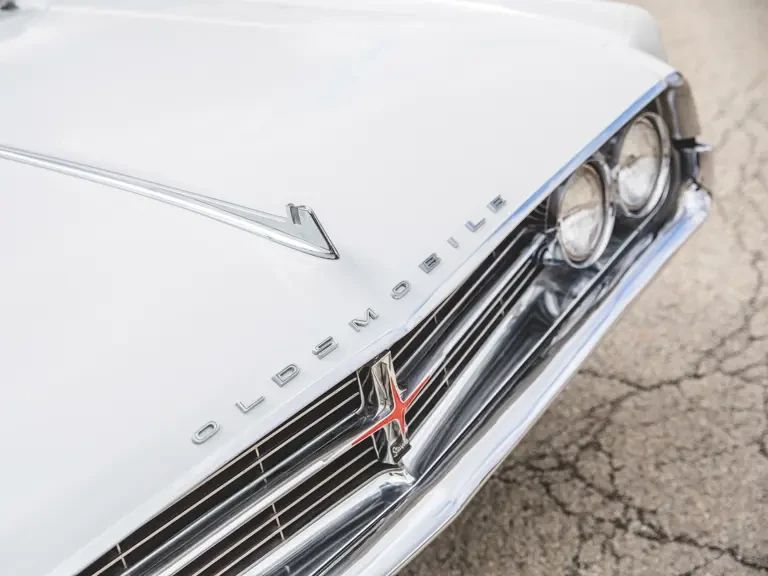 1962 Oldsmobile Starfire - Image 16 of 31