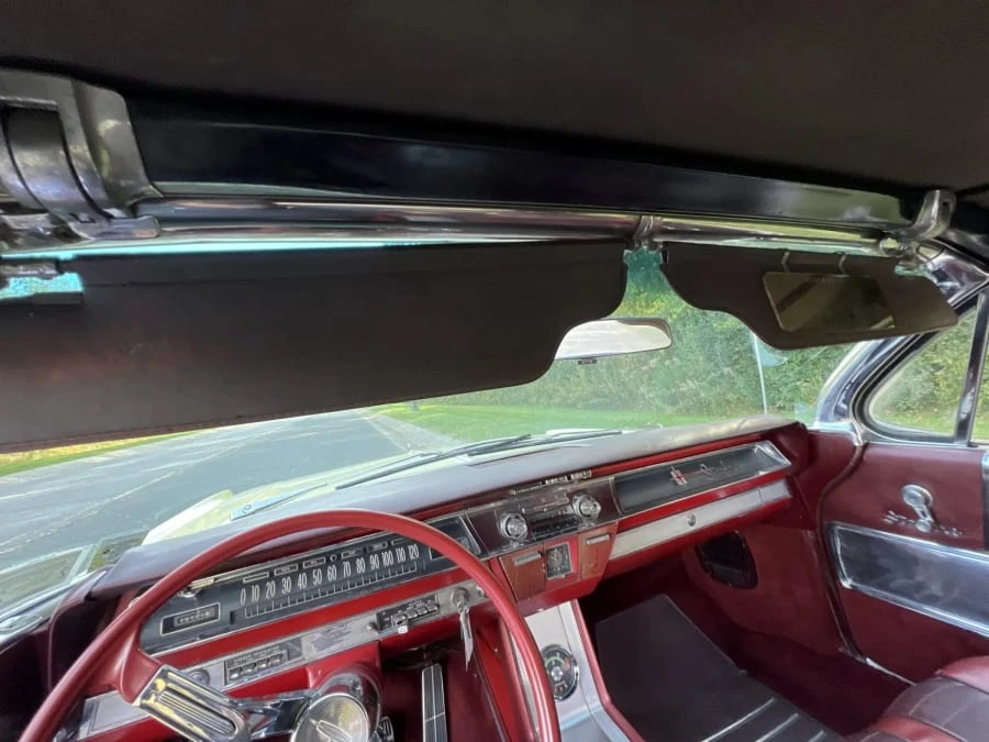 1962 Oldsmobile Starfire - Image 11 of 13