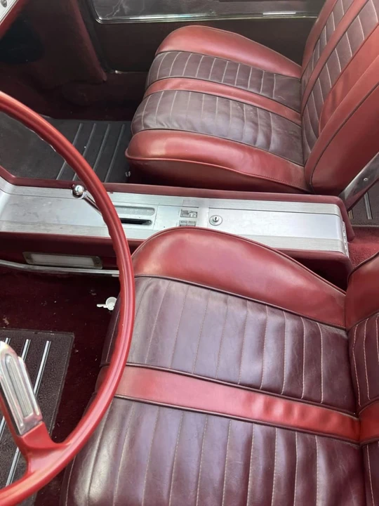 1962 Oldsmobile Starfire - Image 9 of 13