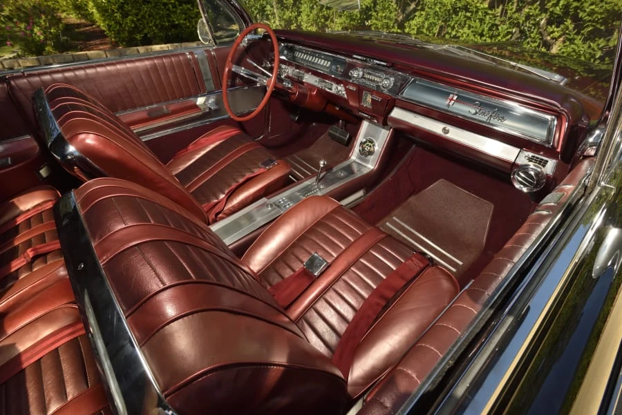 1962 Oldsmobile Starfire - Image 17 of 25