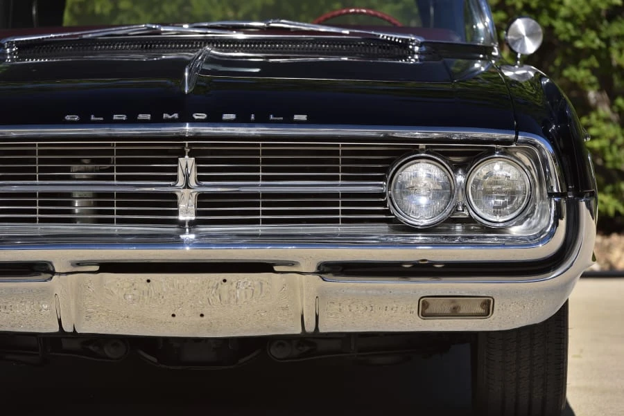 1962 Oldsmobile Starfire - Image 13 of 25