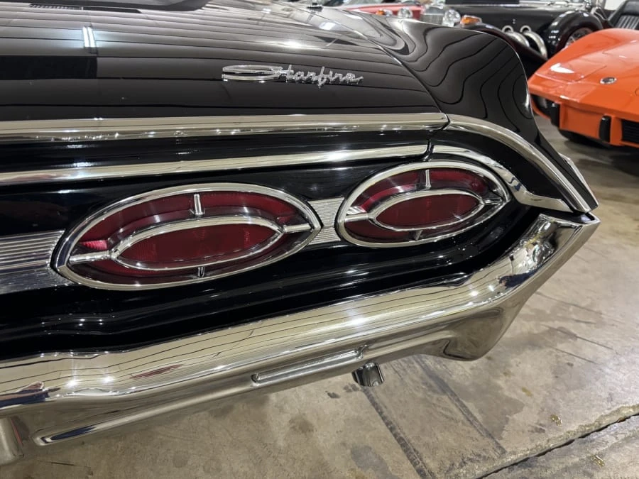 1962 Oldsmobile Starfire - Image 19 of 31