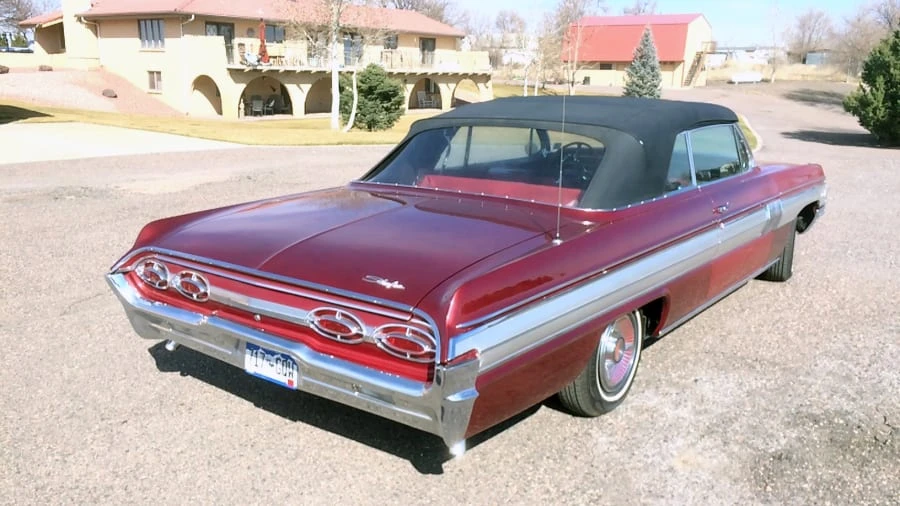 1962 Oldsmobile Starfire - Image 3 of 9