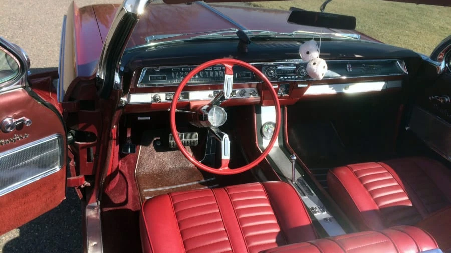 1962 Oldsmobile Starfire - Image 4 of 9