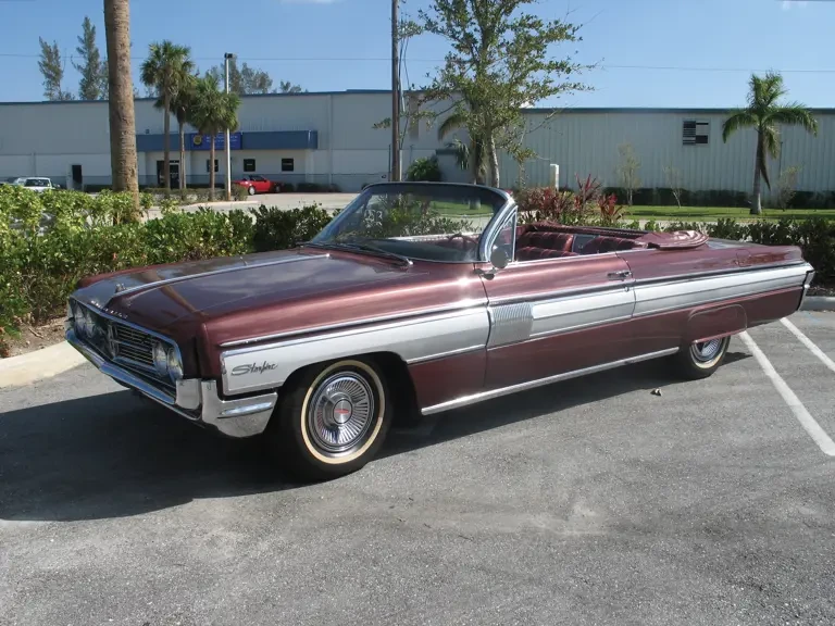 1962 Oldsmobile Starfire - Image 2 of 2