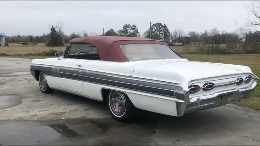 1962 Oldsmobile Starfire - Image 3 of 15