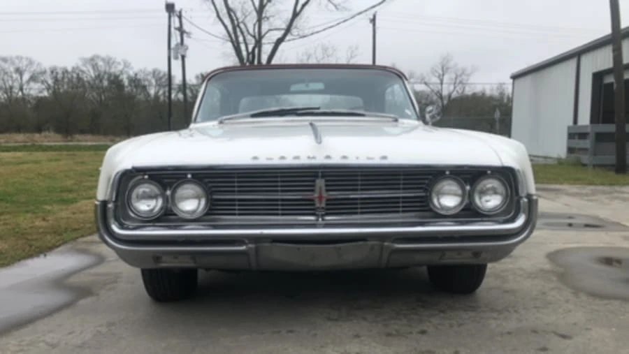 1962 Oldsmobile Starfire - Image 13 of 15