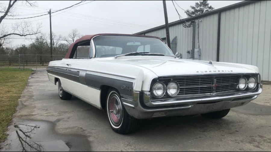 1962 Oldsmobile Starfire - Image 15 of 15