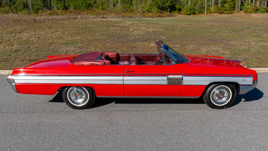 1962 Oldsmobile Starfire - Image 21 of 31