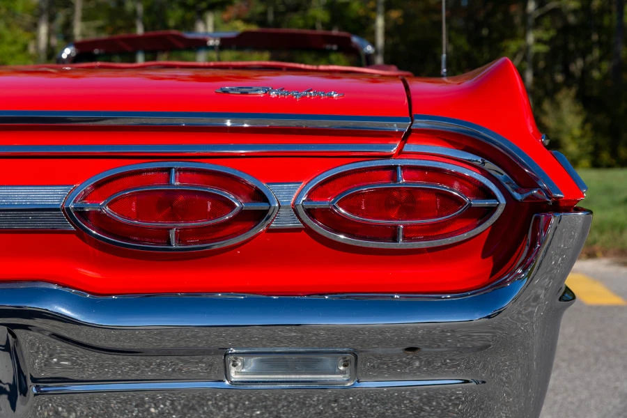 1962 Oldsmobile Starfire - Image 14 of 31