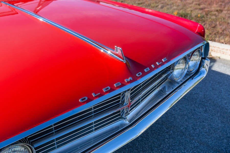 1962 Oldsmobile Starfire - Image 9 of 31
