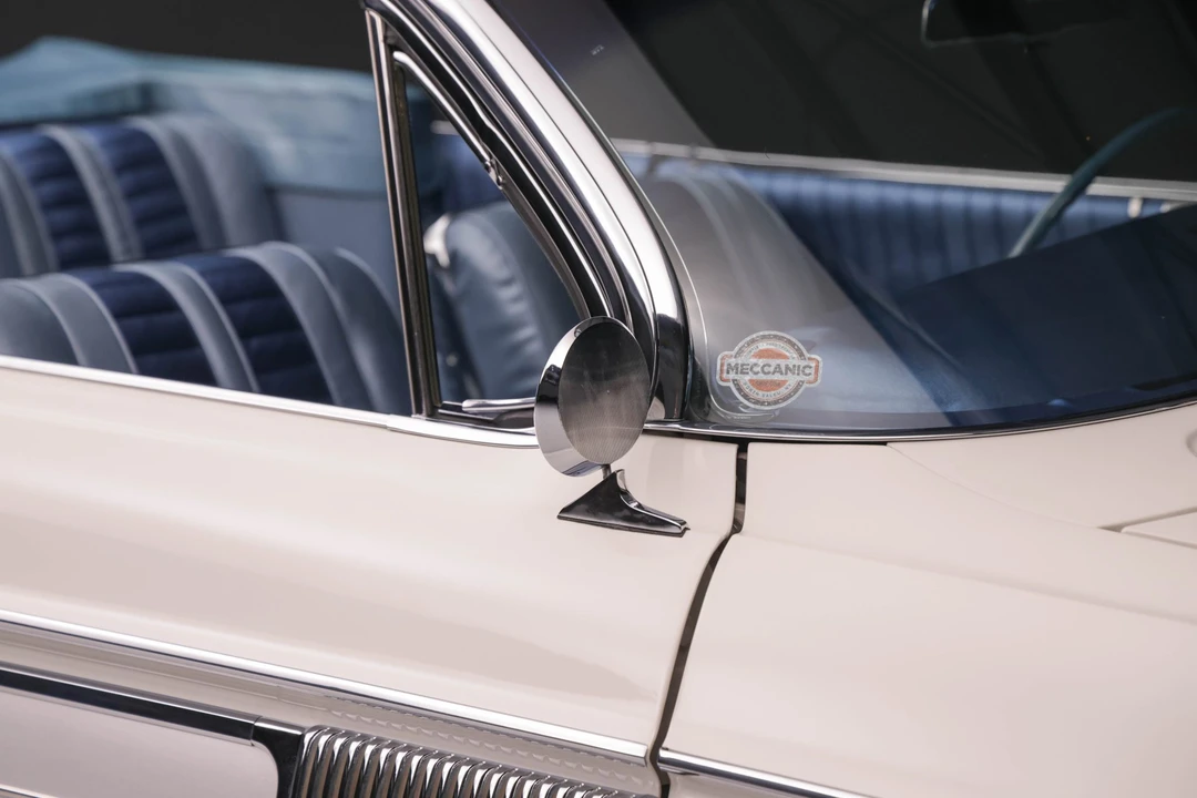 1962 Oldsmobile Starfire - Image 18 of 31