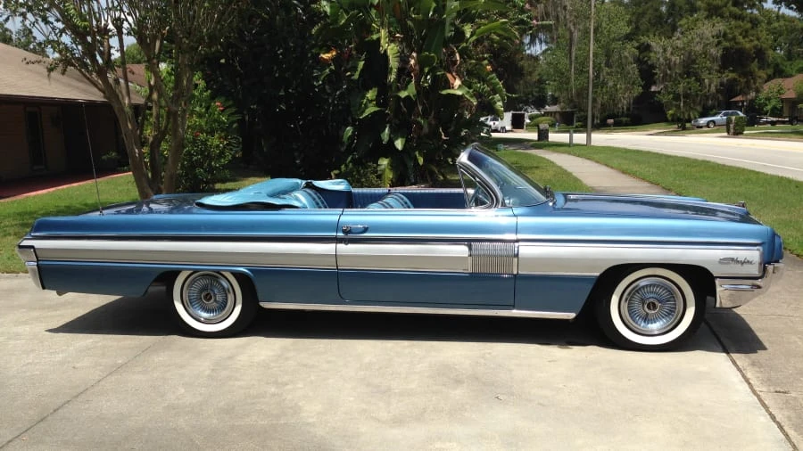 1962 Oldsmobile Starfire - Image 2 of 8