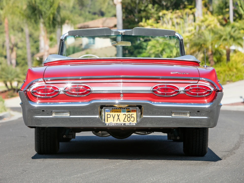 1962 Oldsmobile Starfire - Image 4 of 31