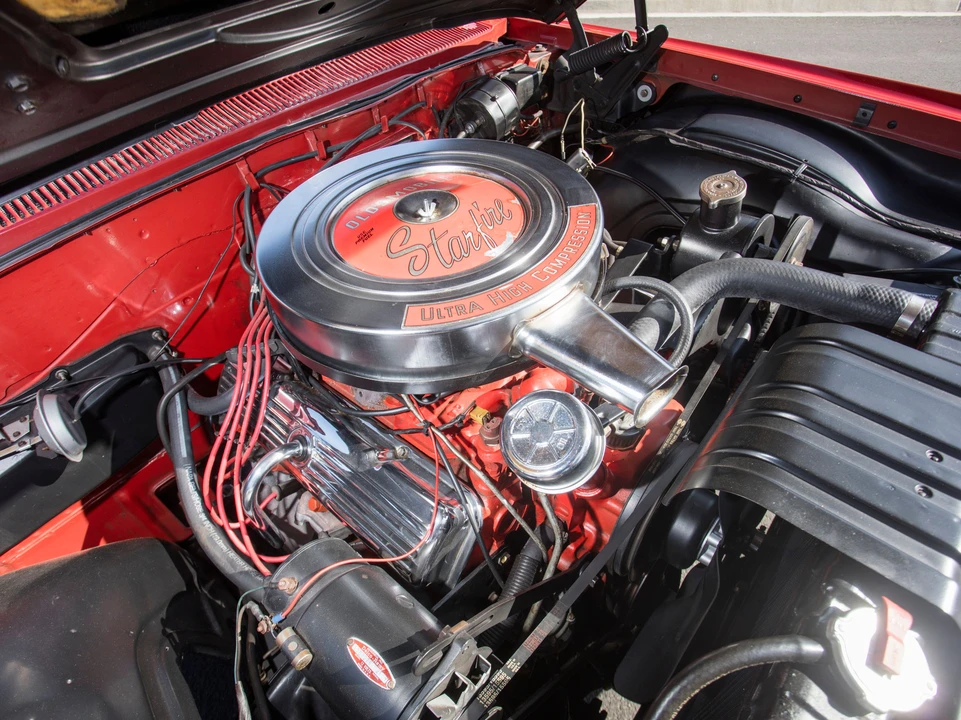 1962 Oldsmobile Starfire - Image 13 of 31