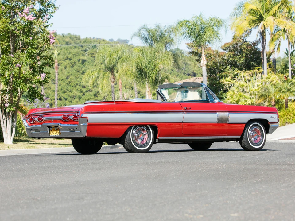 1962 Oldsmobile Starfire - Image 3 of 31