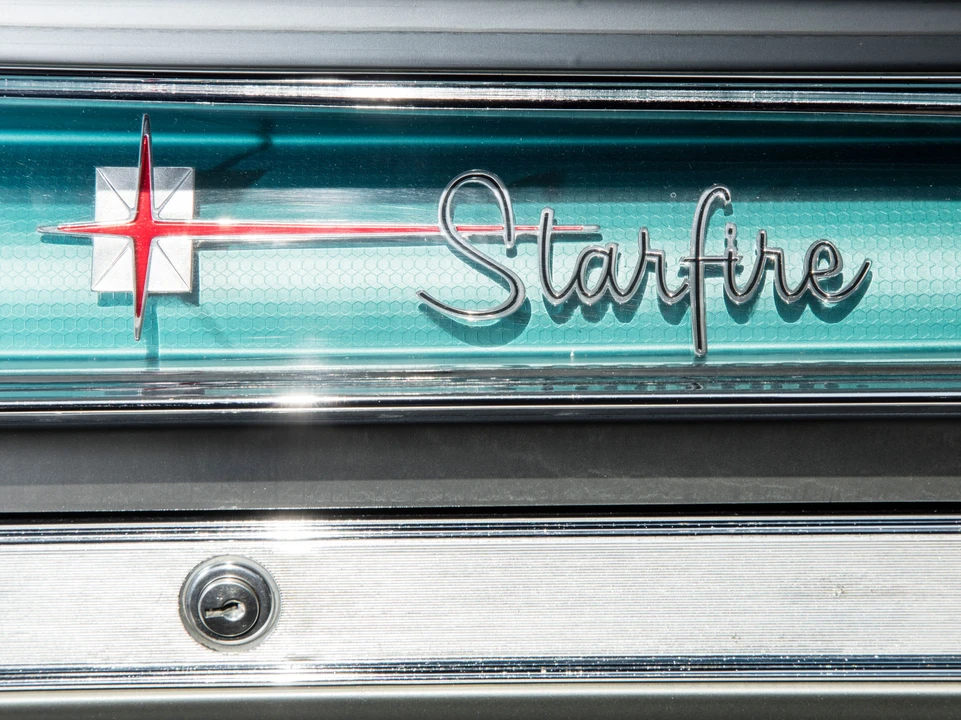 1962 Oldsmobile Starfire - Image 21 of 31