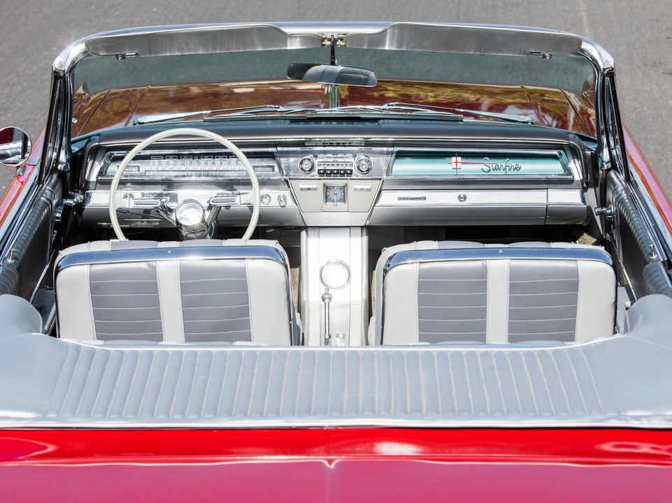 1962 Oldsmobile Starfire - Image 28 of 31