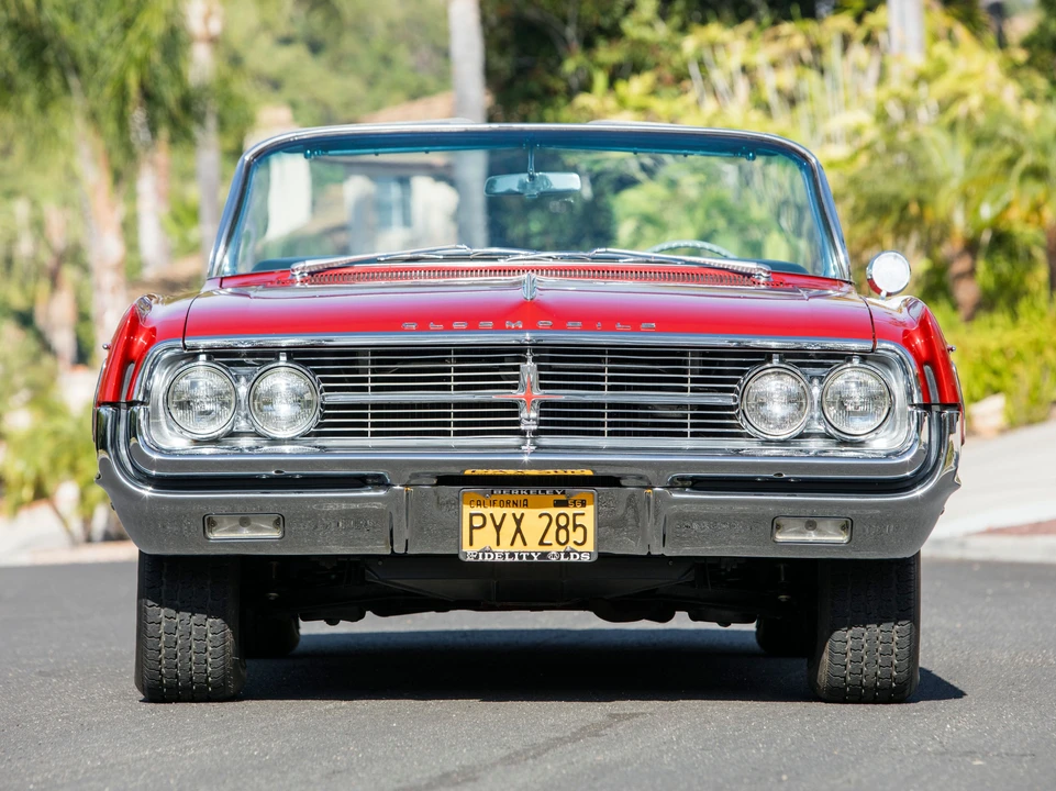 1962 Oldsmobile Starfire - Image 9 of 31