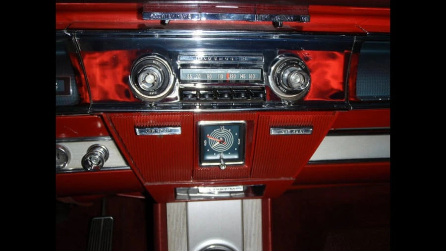 1962 Oldsmobile Starfire - Image 5 of 9
