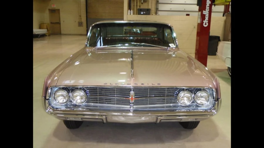 1962 Oldsmobile Starfire - Image 9 of 9