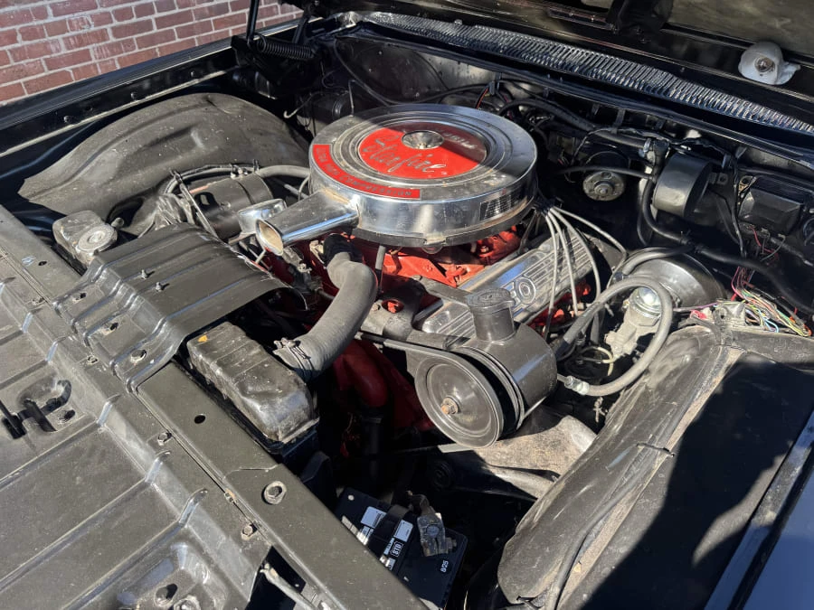 1962 Oldsmobile Starfire - Image 9 of 10