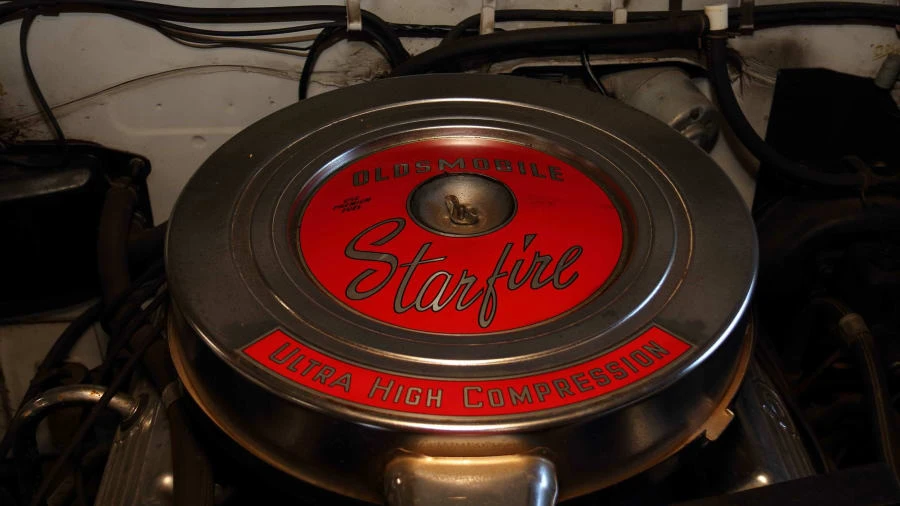 1962 Oldsmobile Starfire - Image 9 of 11
