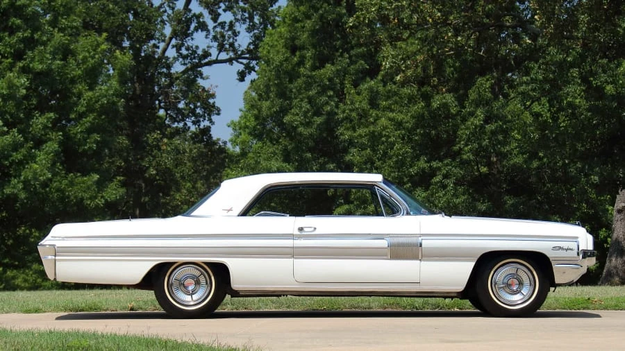 1962 Oldsmobile Starfire - Image 2 of 20
