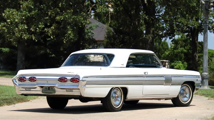1962 Oldsmobile Starfire - Image 3 of 20