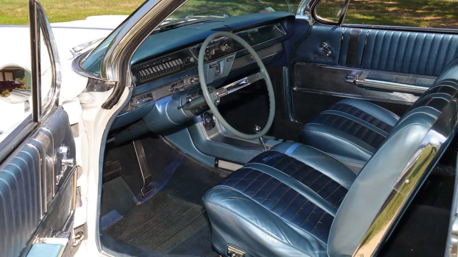 1962 Oldsmobile Starfire - Image 4 of 20
