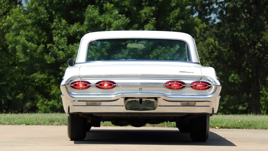 1962 Oldsmobile Starfire - Image 15 of 20