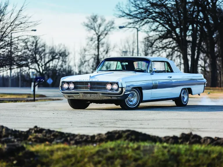 1962 Oldsmobile Starfire - Image 2 of 2