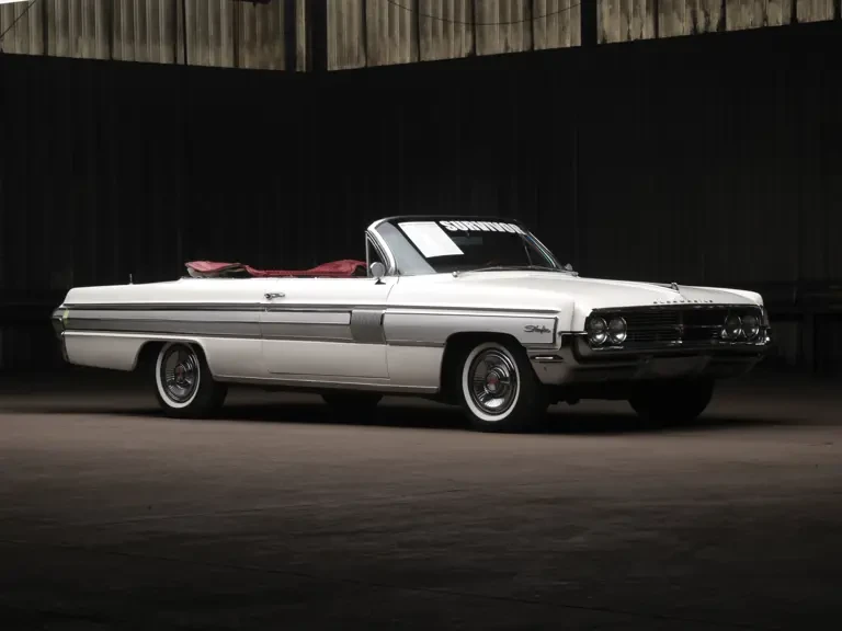 1962 Oldsmobile Starfire - Image 2 of 2