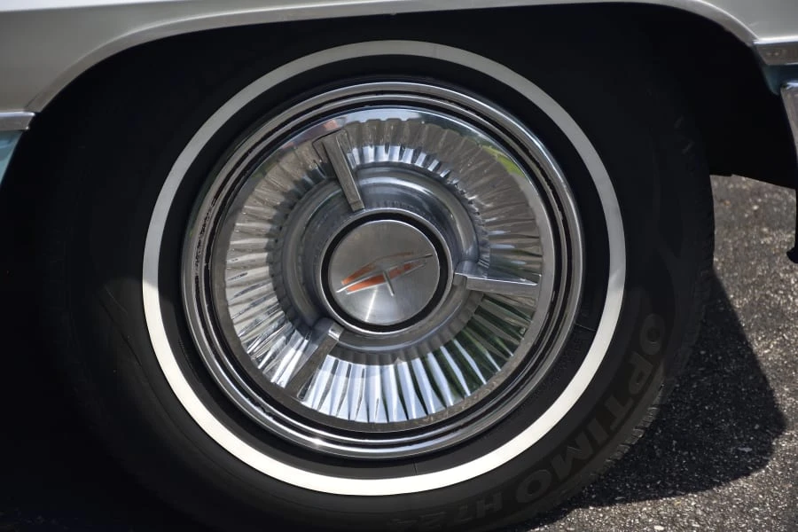 1962 Oldsmobile 88 - Image 12 of 31