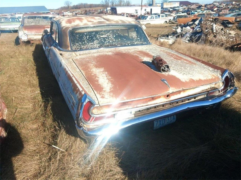 1962 Pontiac Bonneville 2nd Gen - Image 2 of 6