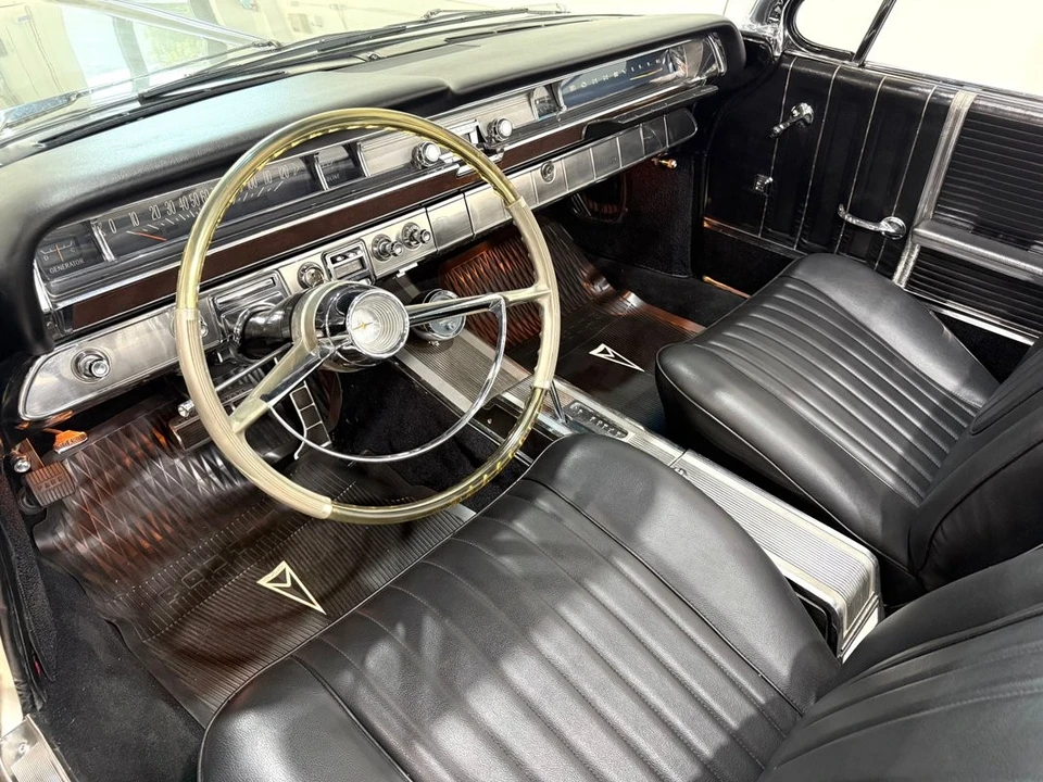 1962 Pontiac Bonneville 2nd Gen - Image 7 of 18