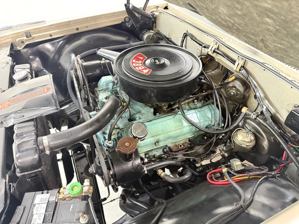 1962 Pontiac Bonneville 2nd Gen - Image 17 of 18