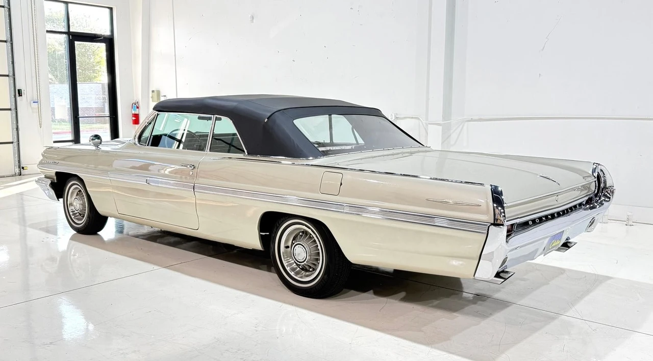 1962 Pontiac Bonneville 2nd Gen - Image 4 of 18