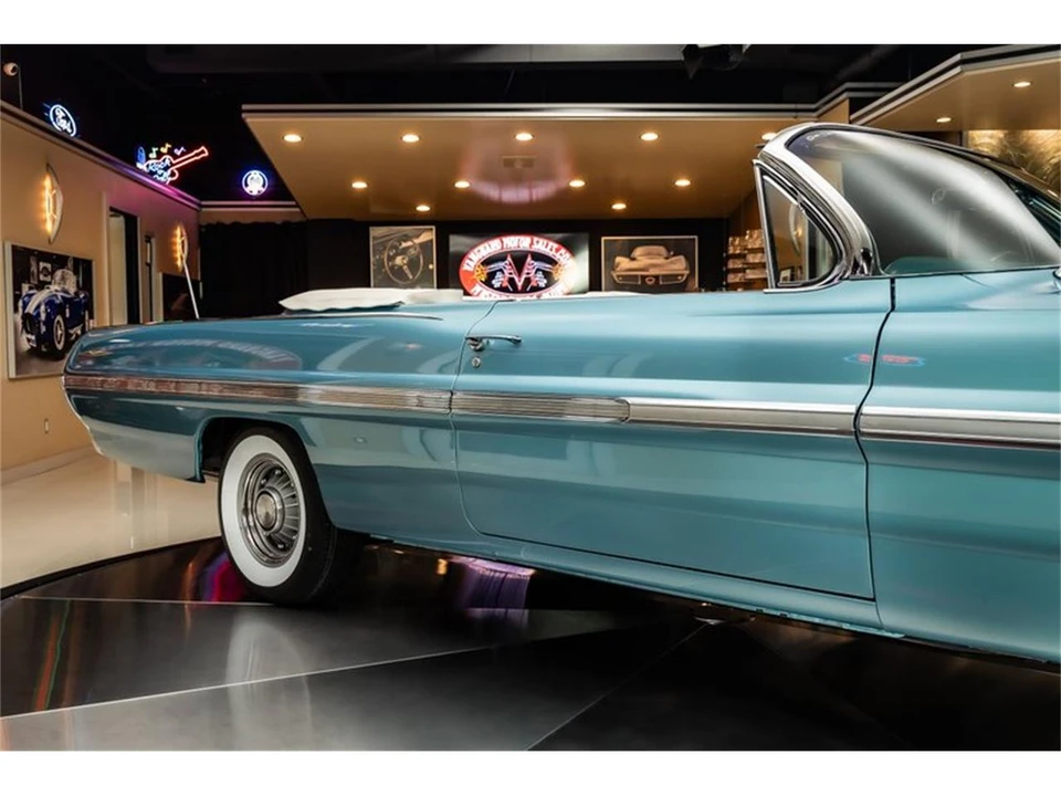 1962 Pontiac Bonneville 2nd Gen - Image 24 of 31
