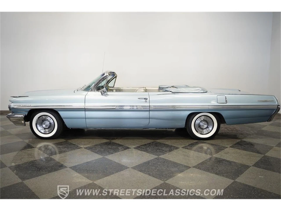 1962 Pontiac Bonneville 2nd Gen - Image 2 of 31