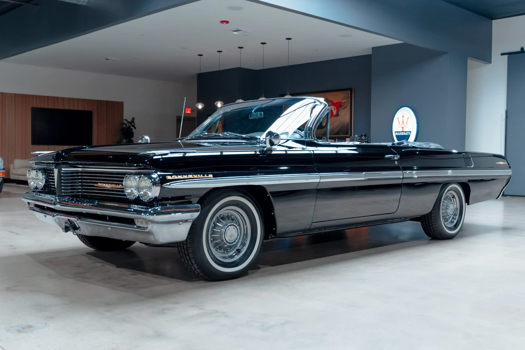 1962 Pontiac Bonneville 2nd Gen - Image 2 of 31