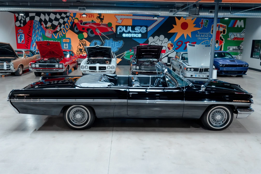 1962 Pontiac Bonneville 2nd Gen - Image 13 of 31